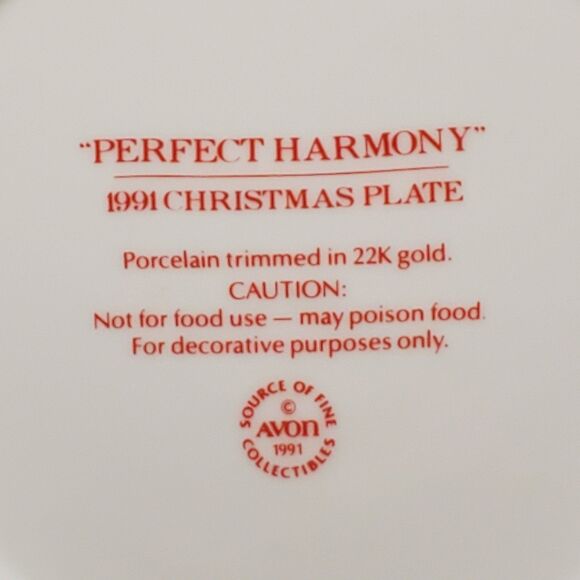 Avon Christmas Plate 1991 Perfect Harmony Porcelain Trimmed In 22K Gold - Picture 3 of 4